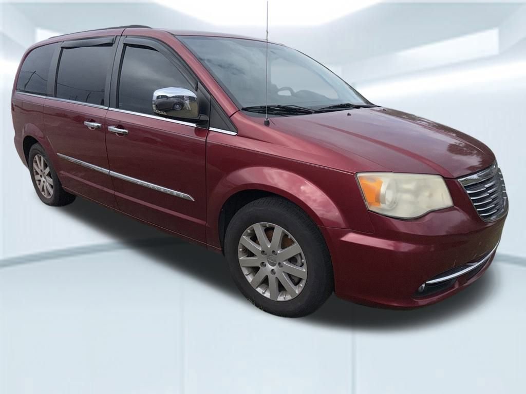Used 2012 Chrysler Town & Country Touring-L w/ Entertainment Group #2 image 6