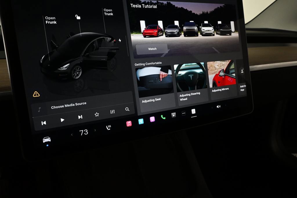 Used 2023 Tesla Model 3 Standard Range RWD image 12