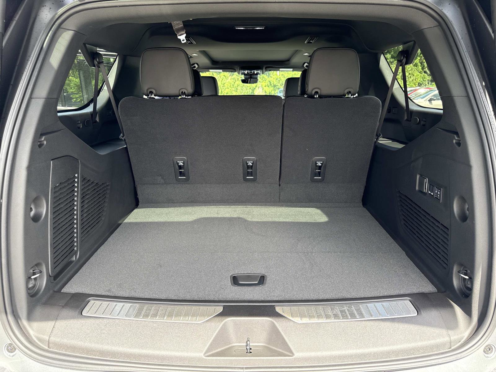 New 2026 Chevrolet Suburban High Country w/ Sun And Tow Package image 30