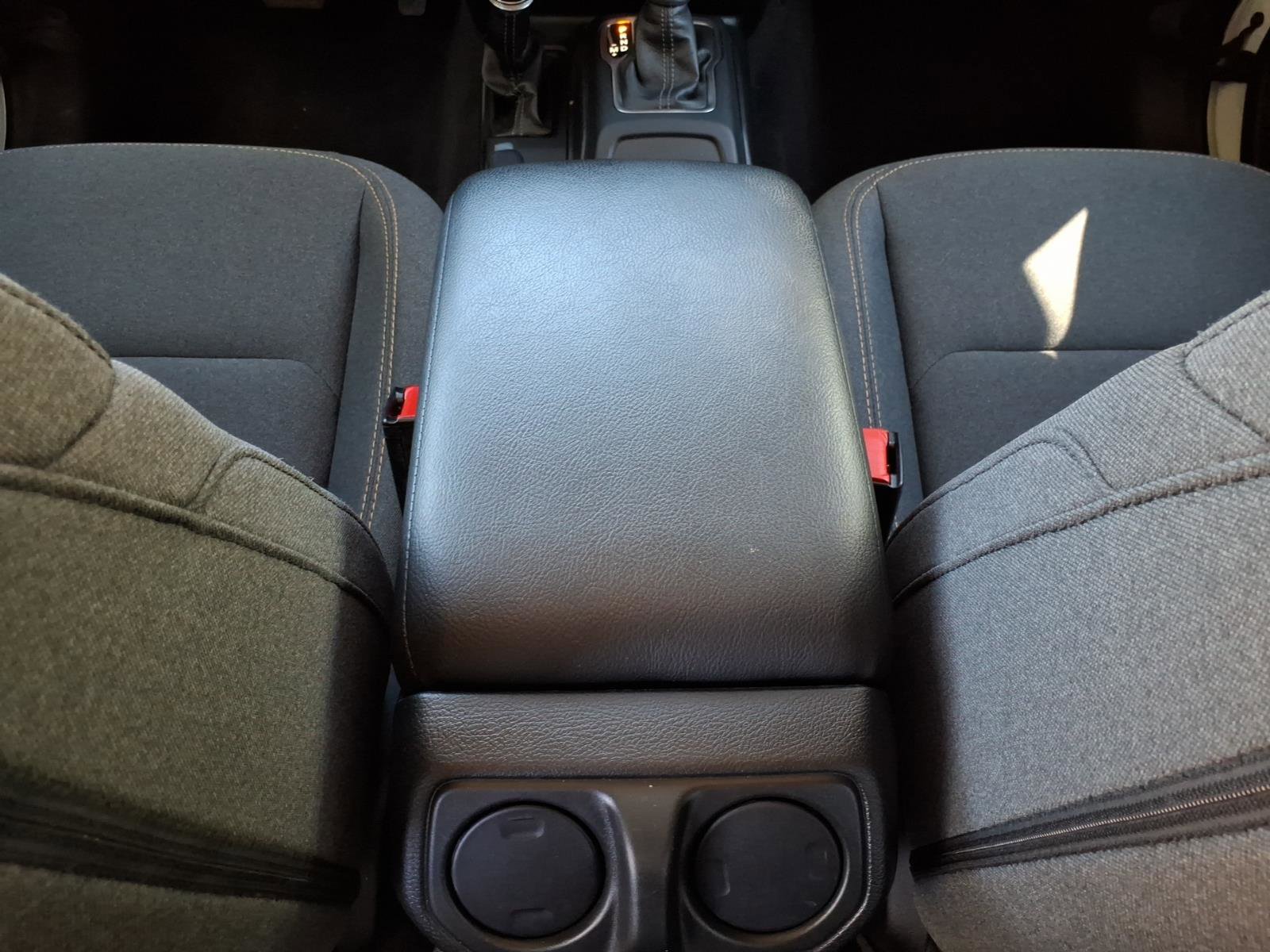 Used 2025 Jeep Wrangler Willys image 19