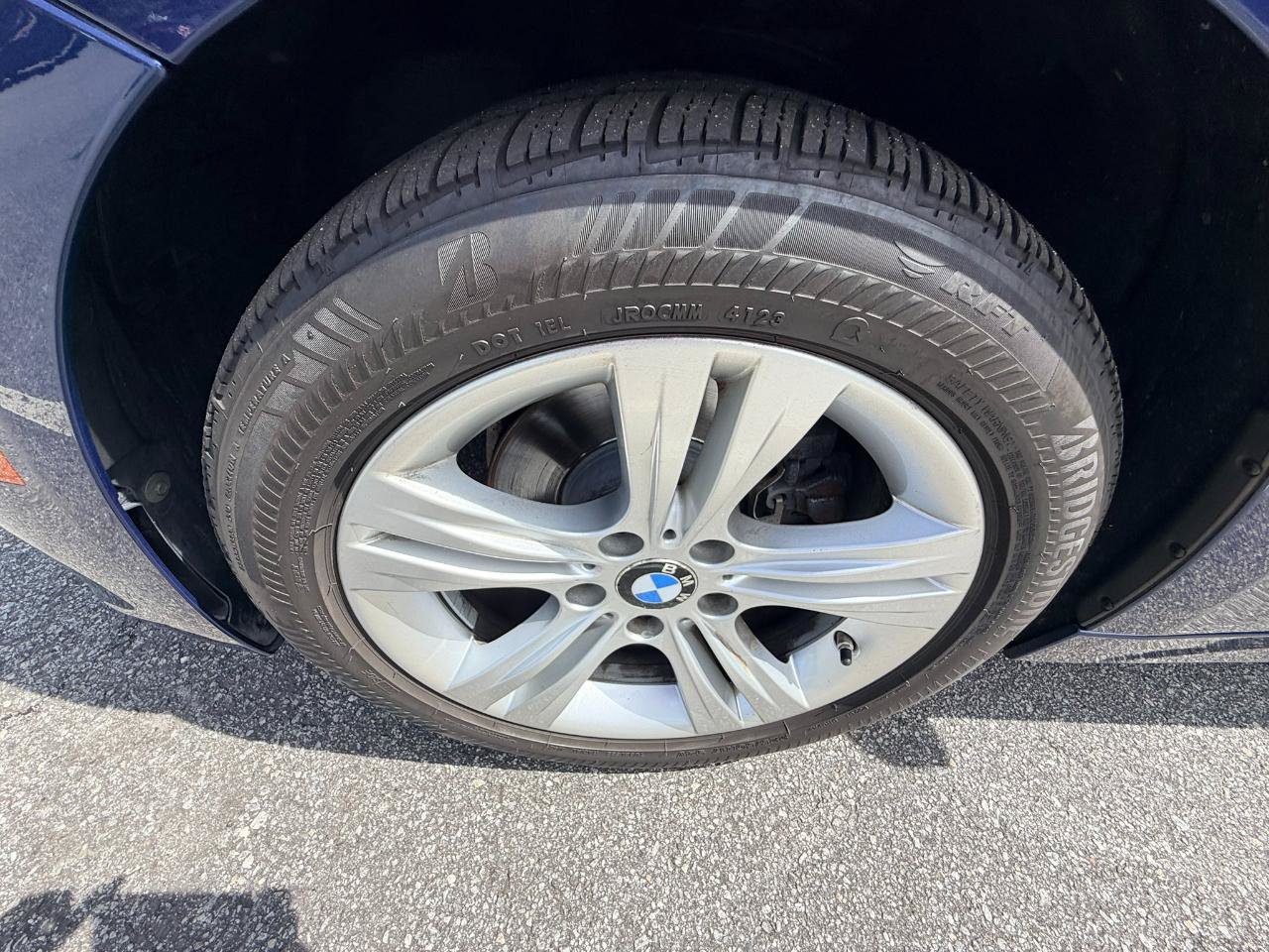 Used 2017 BMW 330i xDrive Sedan AWD/4WD image 29