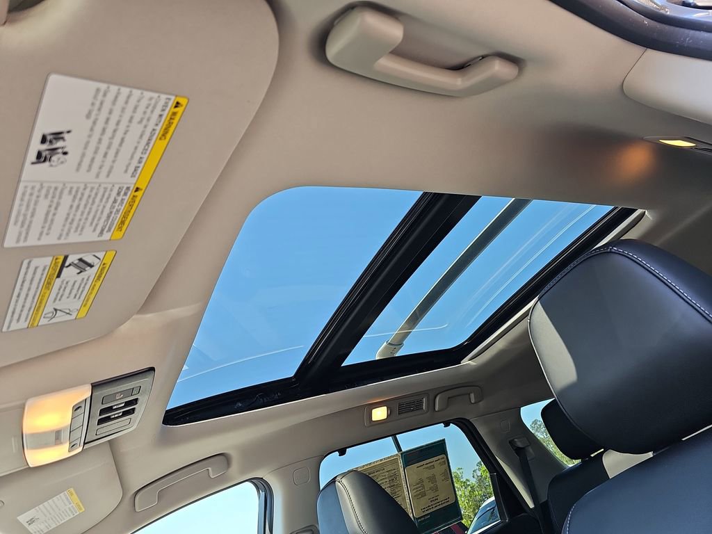 Used 2024 Nissan Pathfinder Platinum w/ Cargo Package image 35