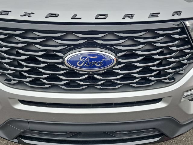 Used 2024 Ford Explorer ST-Line w/ Class IV Trailer Tow Package AWD/4WD image 34