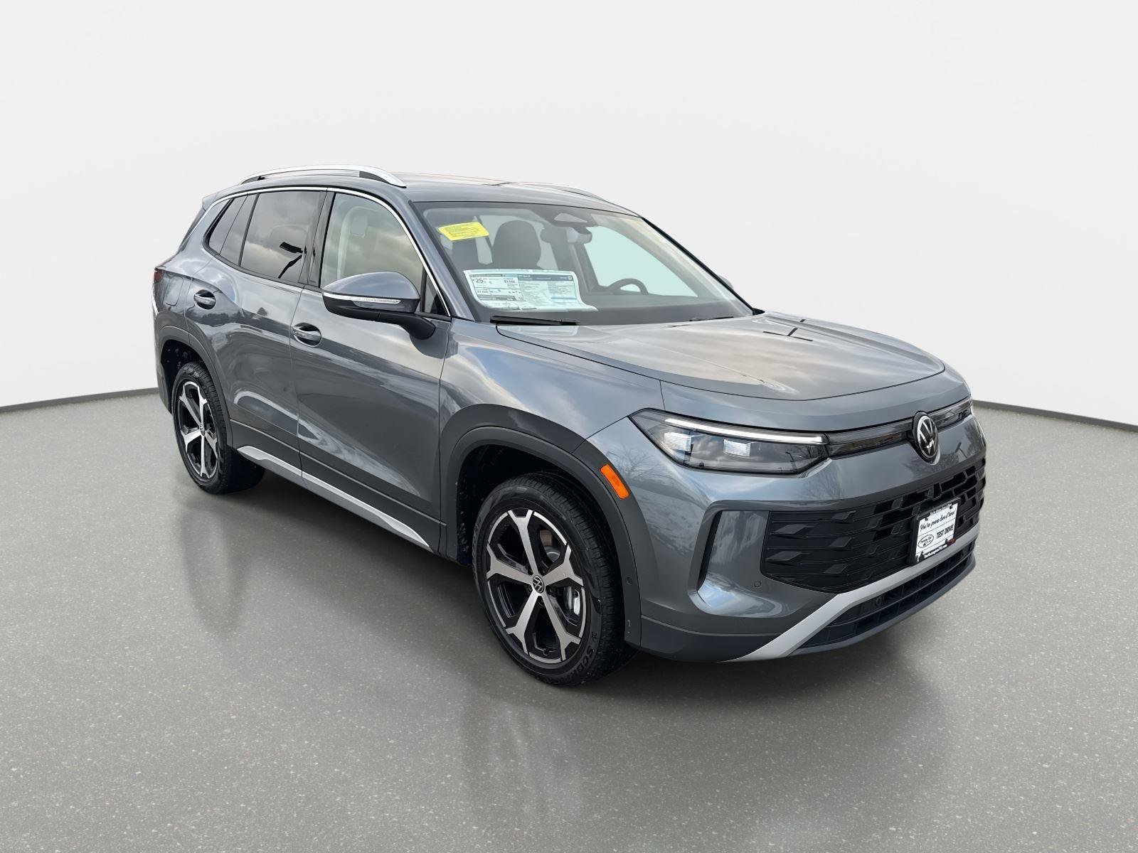 New 2026 Volkswagen Tiguan SE image 3