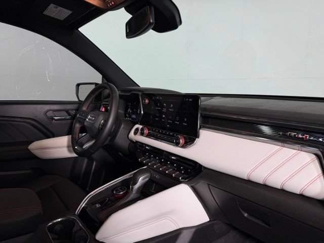 Used 2024 GMC Canyon AT4X AWD/4WD image 18