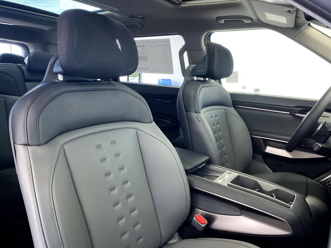 New 2026 Kia EV9 Wind AWD/4WD image 32