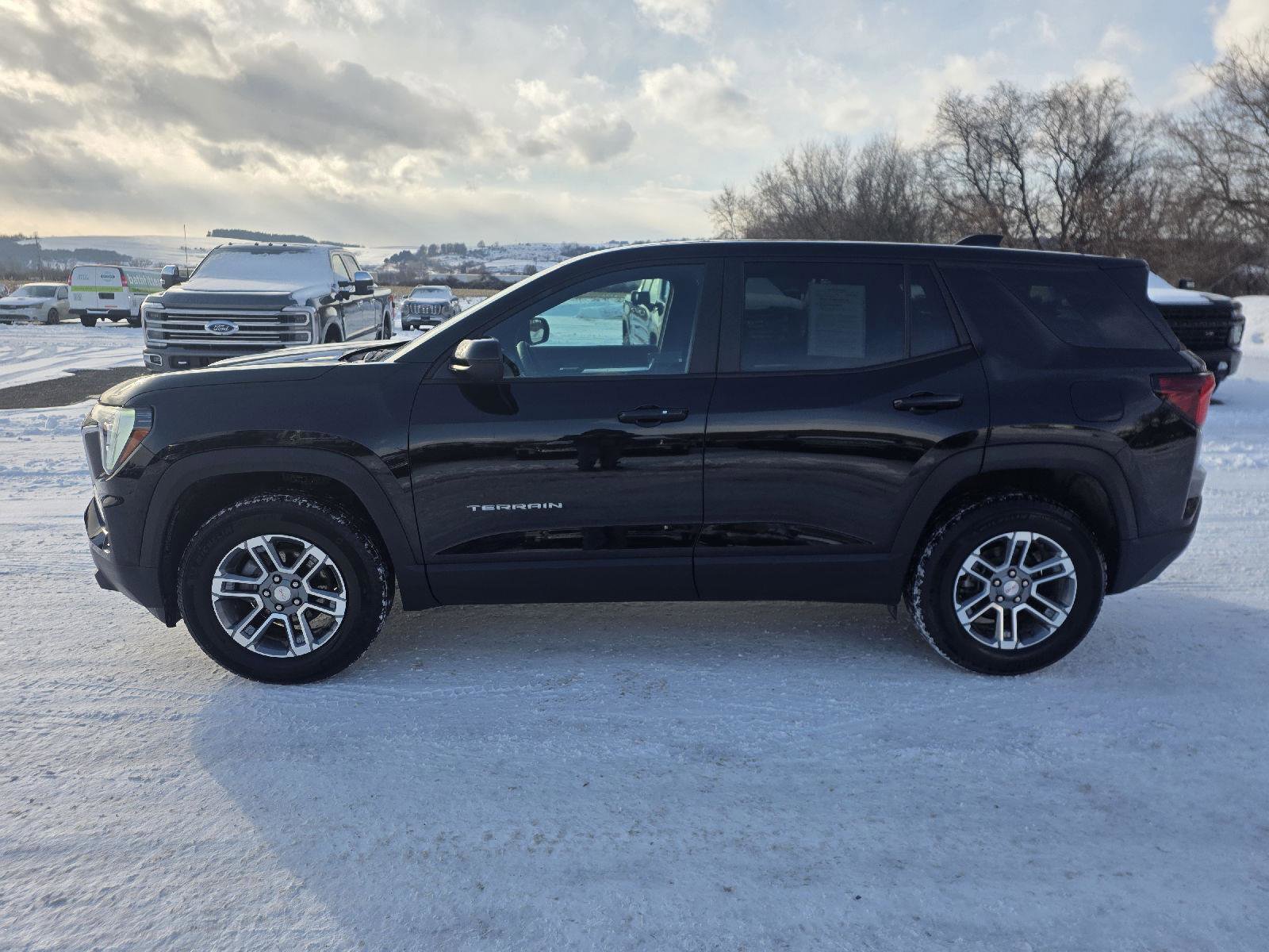 Used 2025 GMC Terrain Elevation image 9