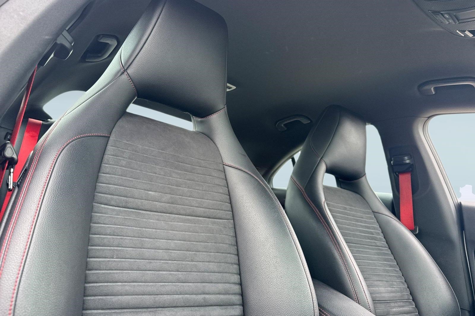 Used 2016 Mercedes-Benz CLA 250 image 31