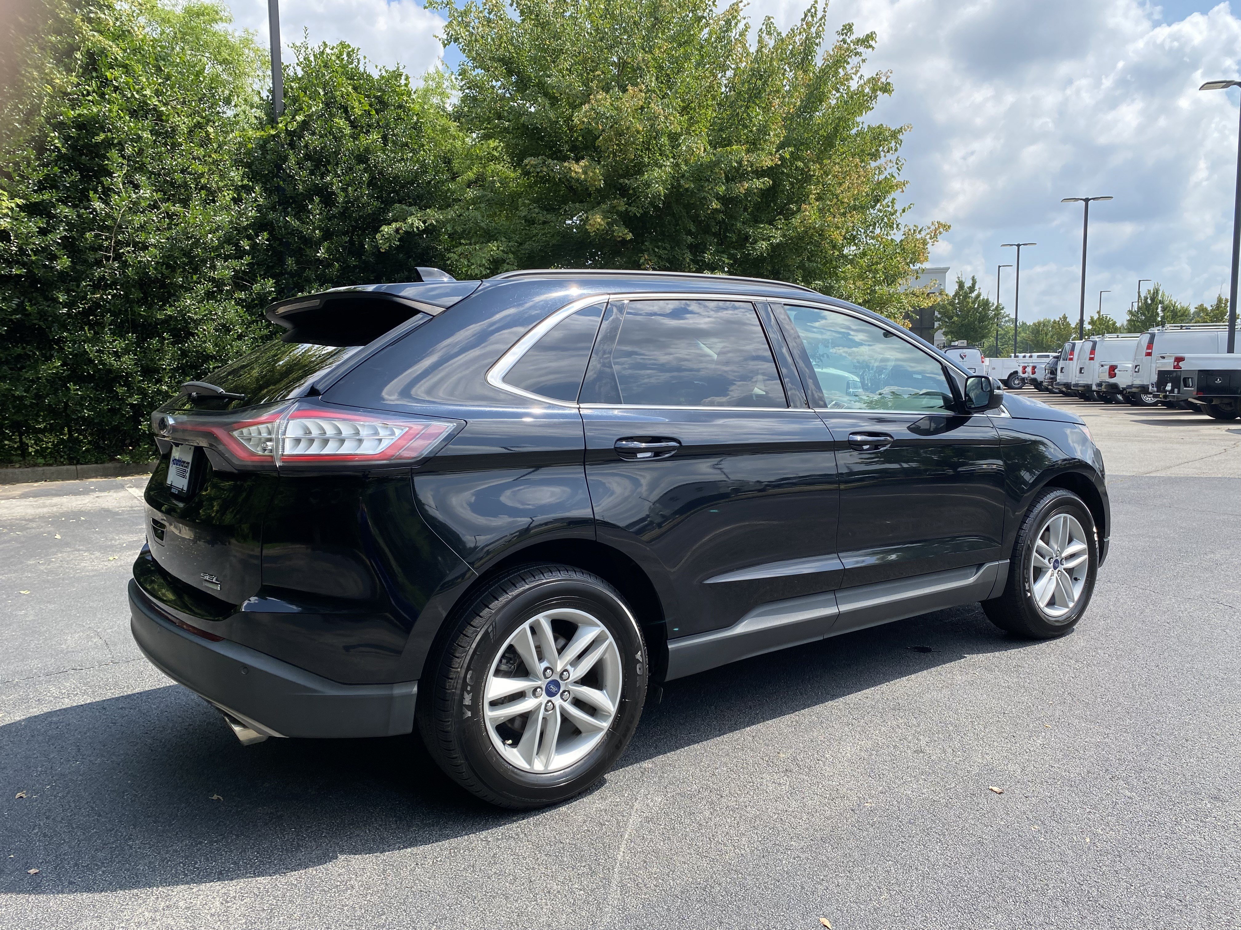 Used 2018 Ford Edge SEL FWD image 9