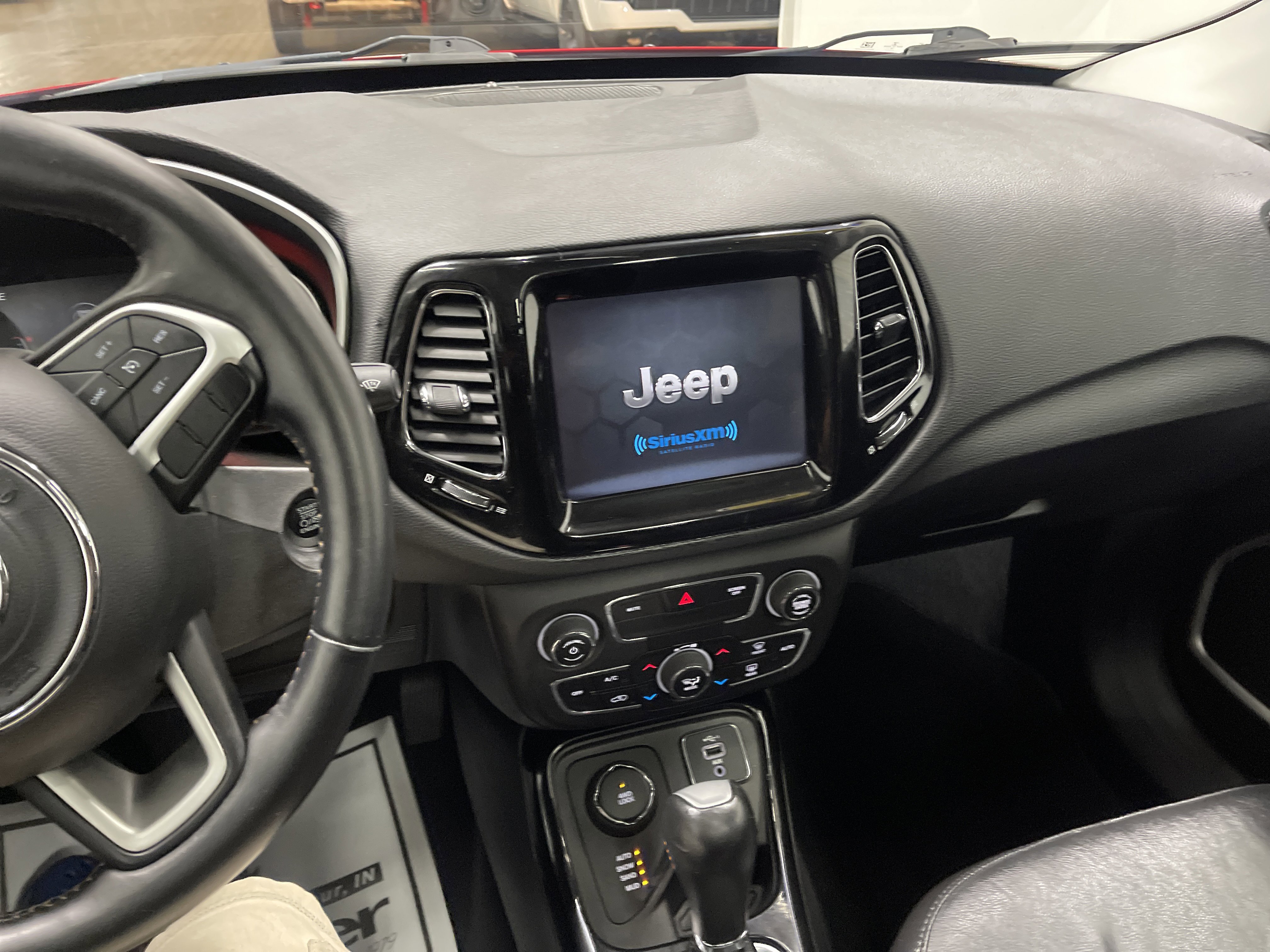 Used 2019 Jeep Compass Limited AWD/4WD image 29