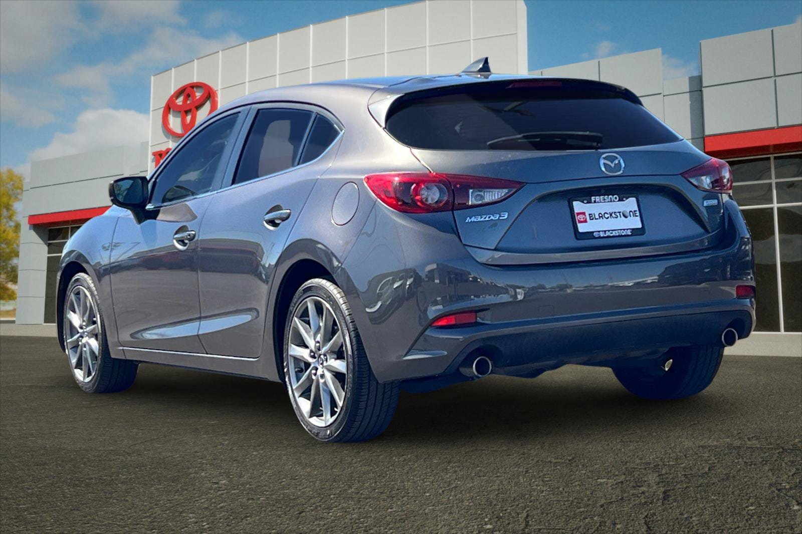 Used 2018 MAZDA MAZDA3 Grand Touring FWD image 5