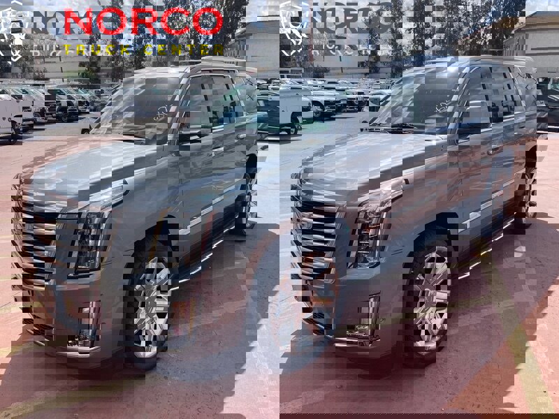 Used 2019 Cadillac Escalade ESV Luxury image 42