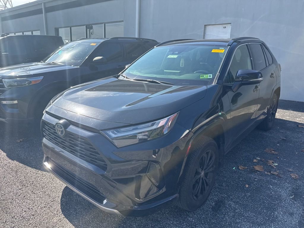 Used 2023 Toyota RAV4 SE