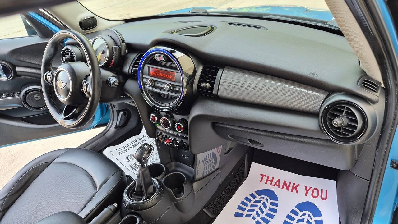 Used 2015 MINI Cooper 4-Door Hardtop FWD image 39