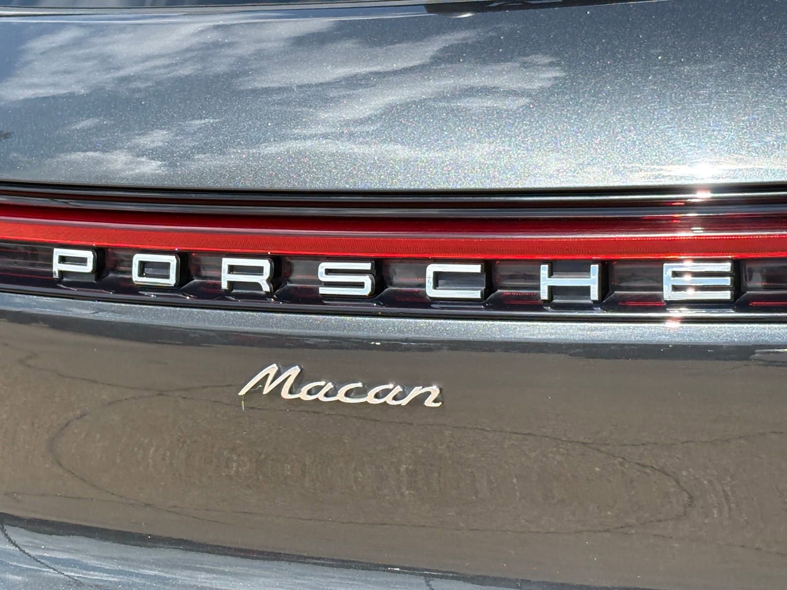 Used 2020 Porsche Macan image 11