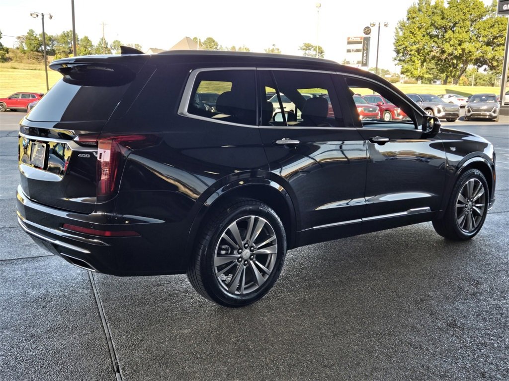 Used 2025 Cadillac XT6 Premium Luxury image 9