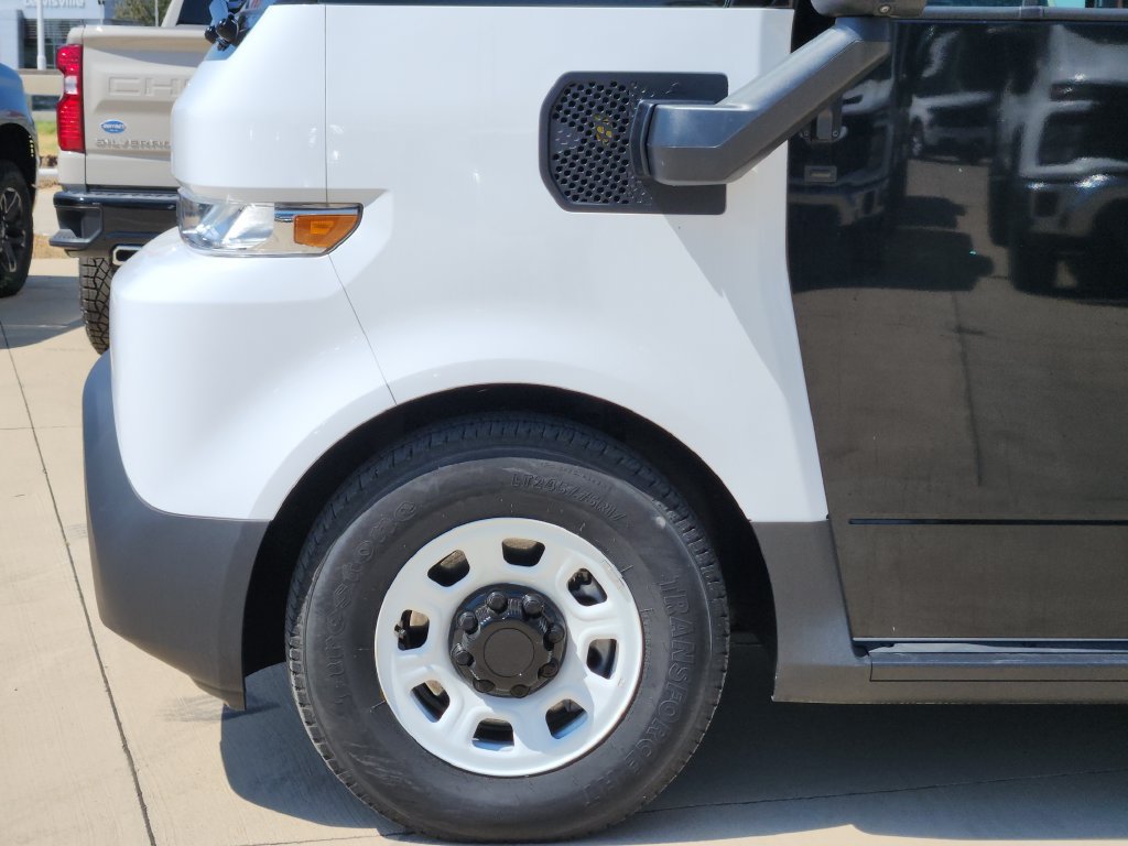 Used 2024 Chevrolet Brightdrop 600 w/ Battery Pack, Max Range AWD/4WD image 8