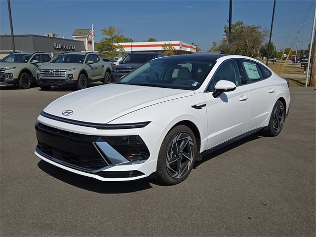 Used 2025 Hyundai Sonata SEL image 2