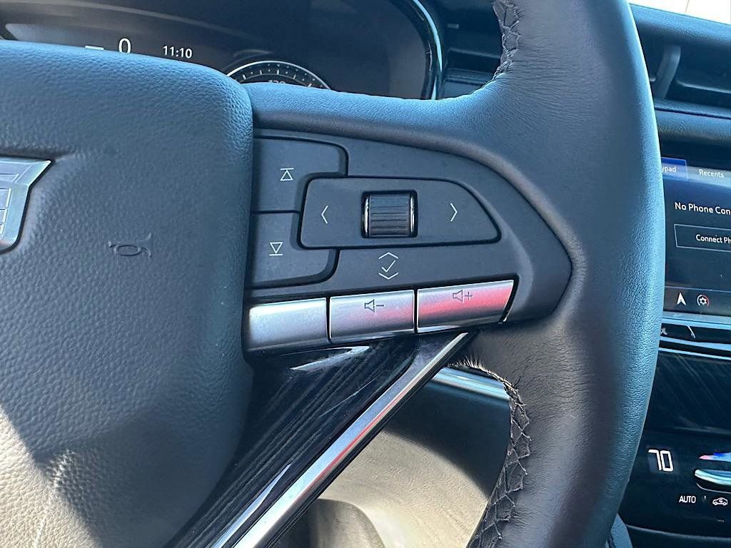 Used 2025 Cadillac XT6 Premium Luxury image 22