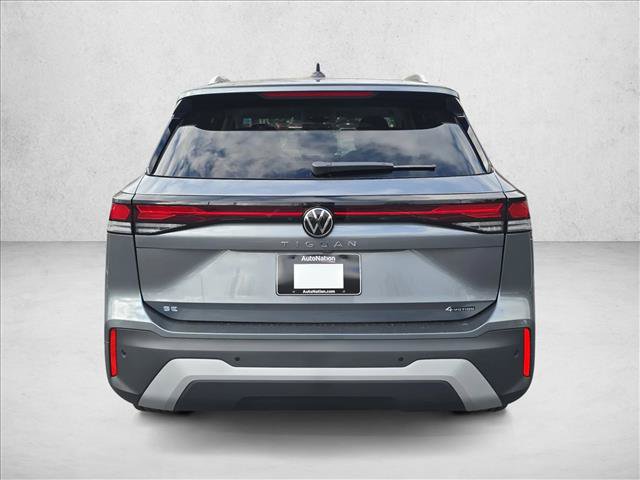 Used 2026 Volkswagen Tiguan SE AWD/4WD image 4