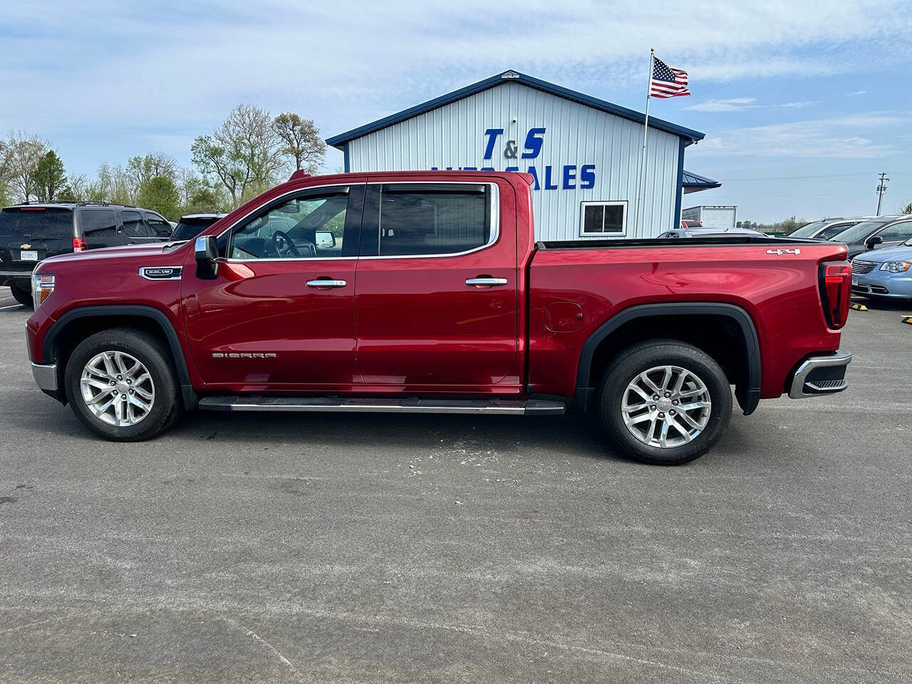Used 2019 GMC Sierra 1500 SLT w/ SLT Premium Plus Package AWD/4WD image 2
