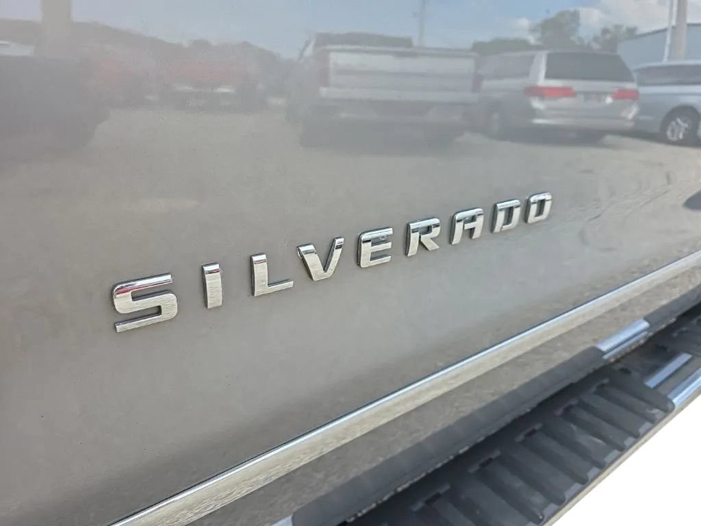 Used 2017 Chevrolet Silverado 1500 LTZ Z71 AWD/4WD image 9