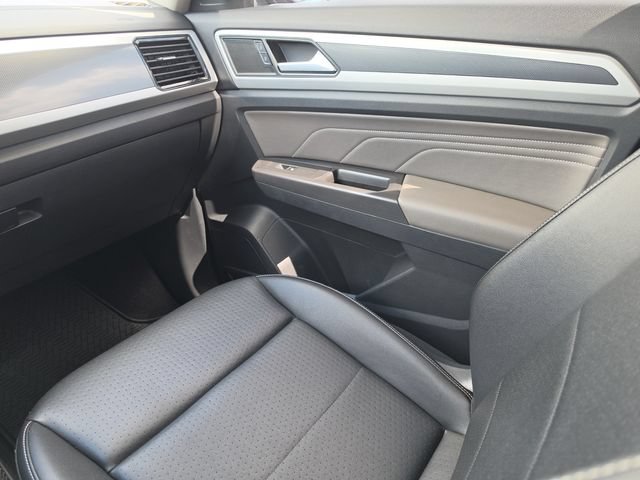 Used 2022 Volkswagen Atlas SEL R-Line AWD/4WD image 27