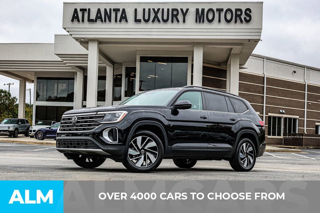 Used 2025 Volkswagen Atlas SE image 3