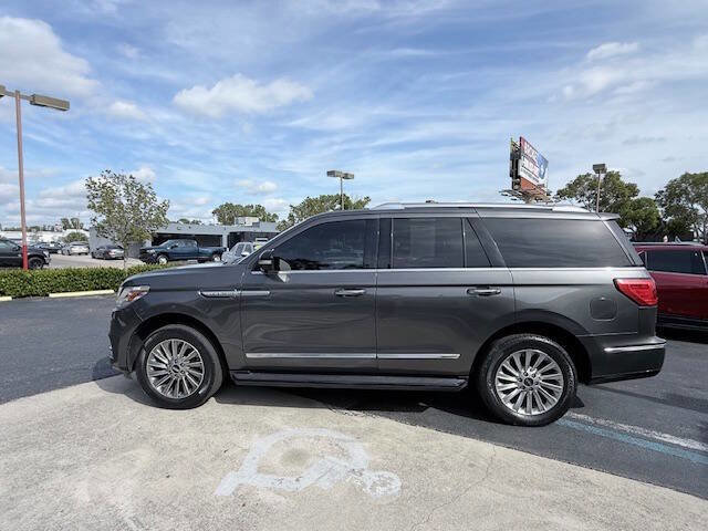 Used 2018 Lincoln Navigator Premiere image 7