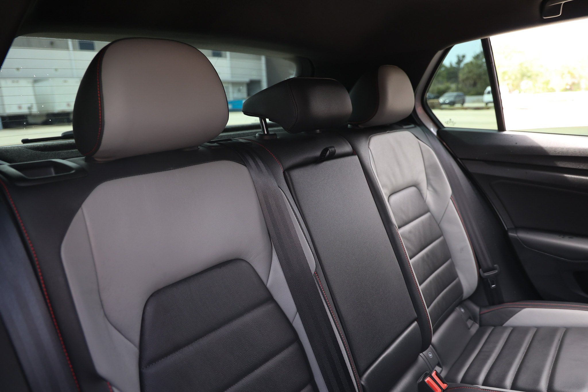 Used 2022 Volkswagen GTI SE FWD image 18