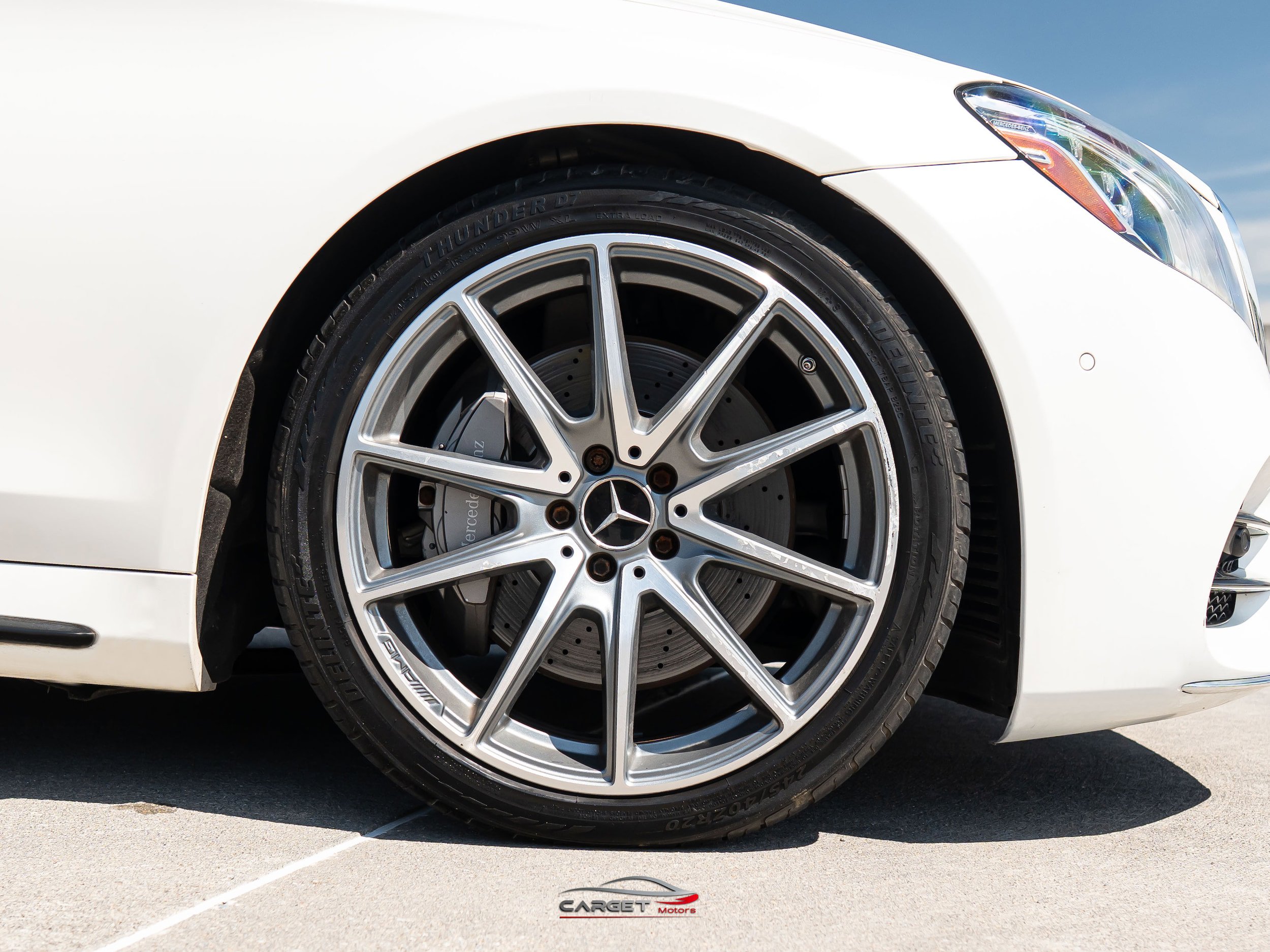 Used 2018 Mercedes-Benz S 560 Sedan w/ AMG Line Exterior image 9