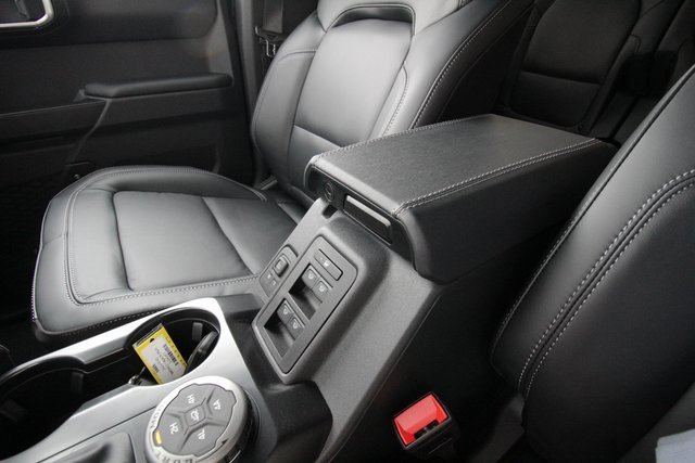 New 2025 Ford Bronco Outer Banks w/ Sasquatch Package image 29