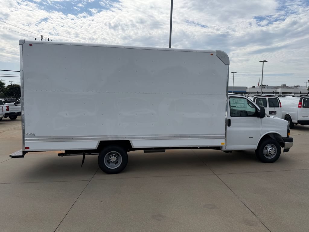 New 2026 Chevrolet Express 3500 w/ Power Convenience Package
