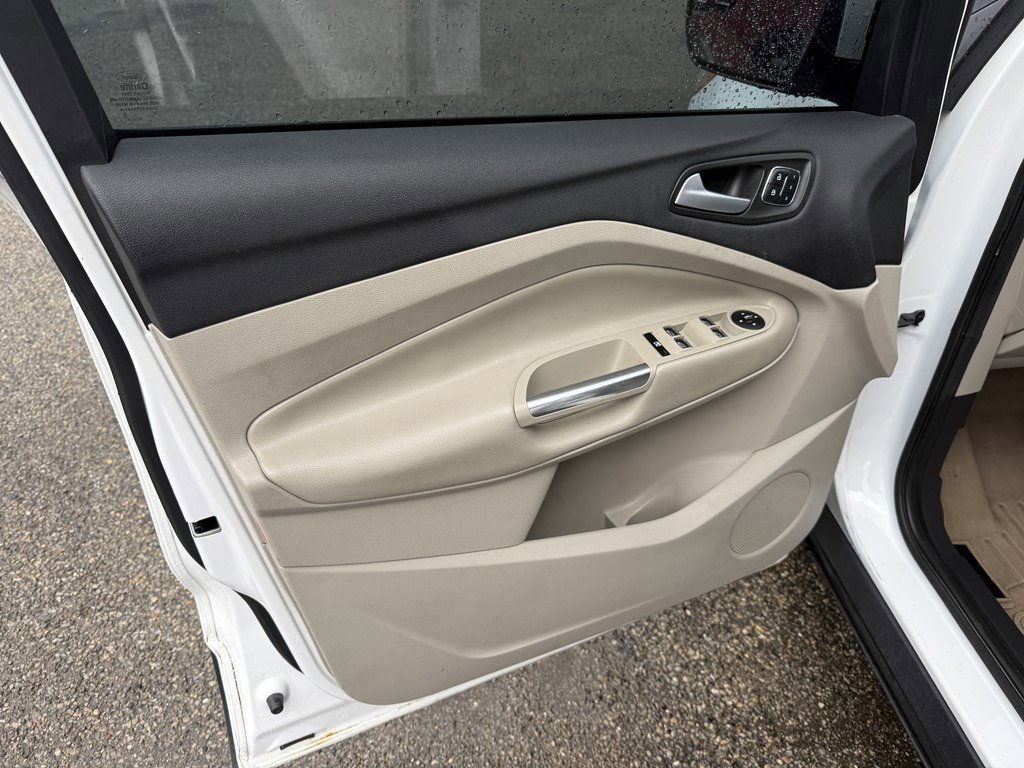 Used 2016 Ford Escape Titanium image 11