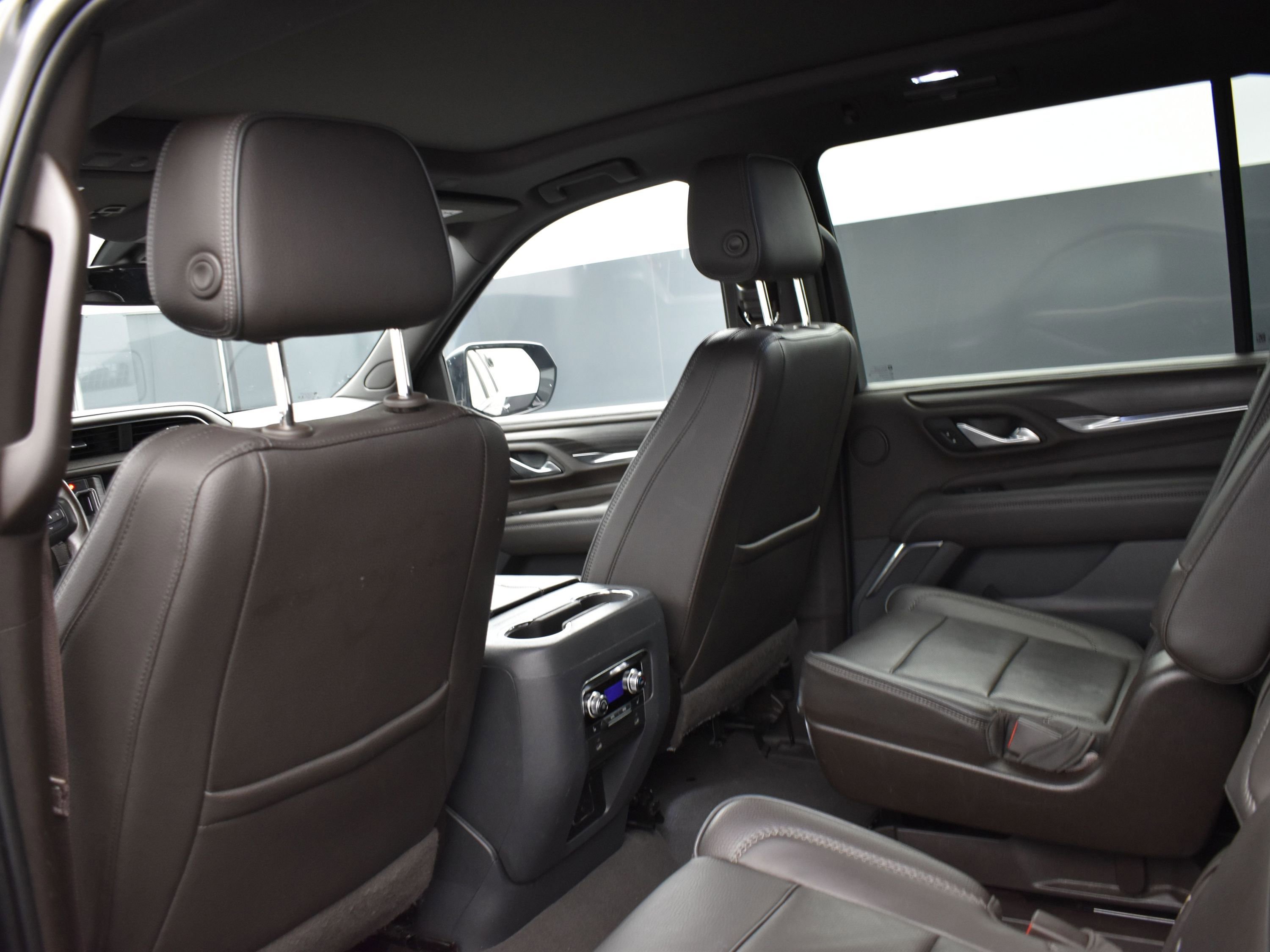 Used 2022 GMC Yukon XL Denali w/ Max Trailering Package image 9