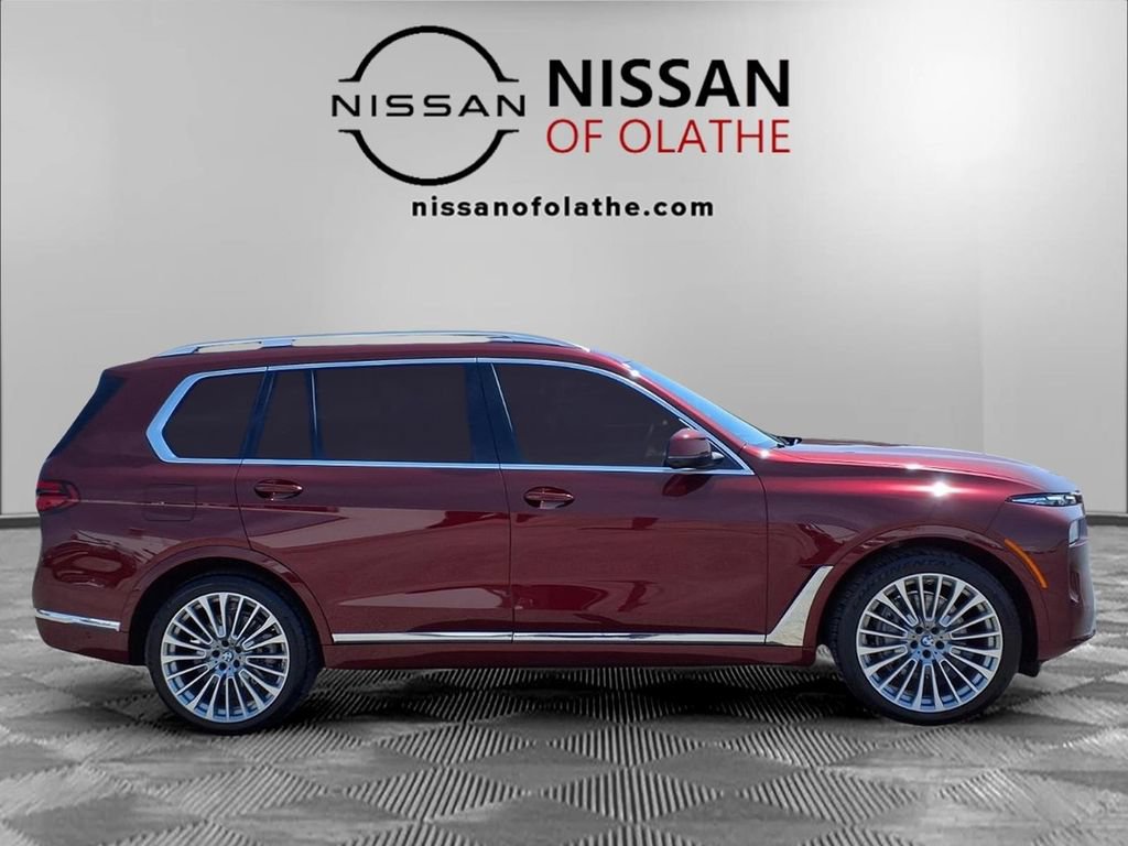 Used 2024 BMW X7 xDrive40i AWD/4WD image 32