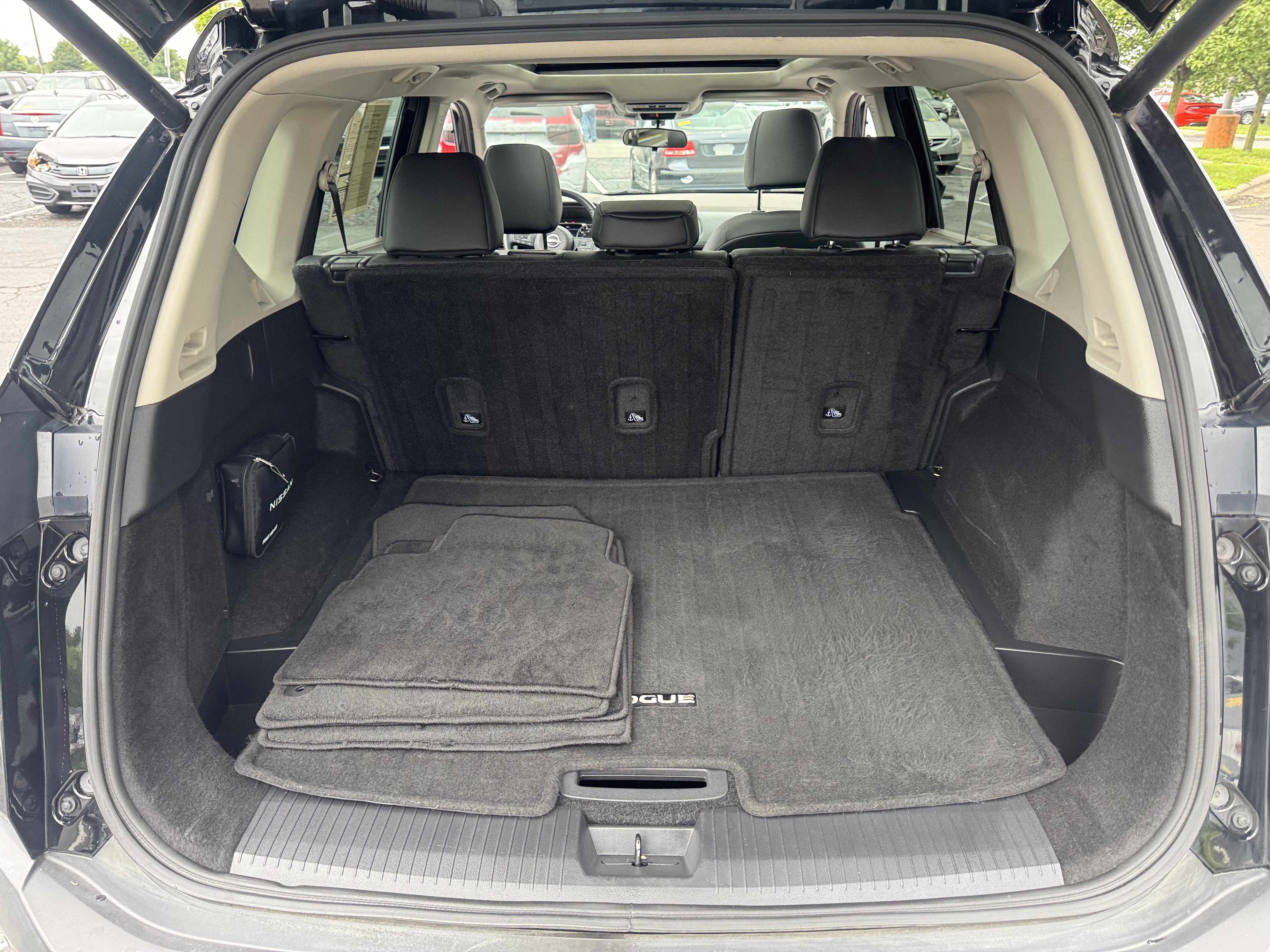 Used 2023 Nissan Rogue SV w/ SV Premium B Package AWD/4WD image 15