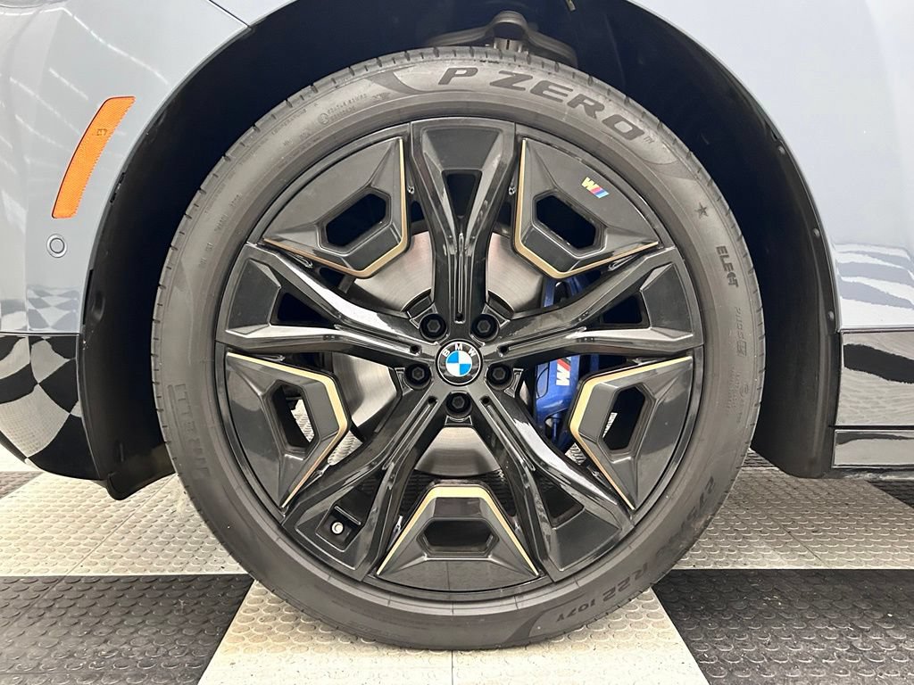 Used 2024 BMW iX M60 AWD/4WD image 8