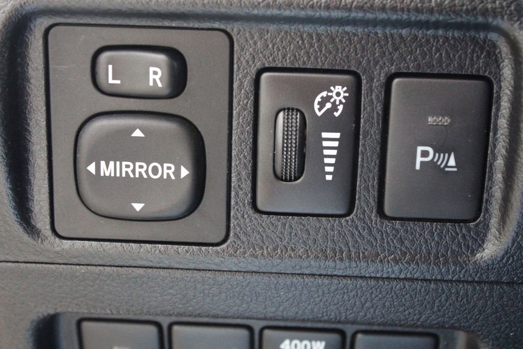 Used 2017 Toyota 4Runner Limited AWD/4WD image 29