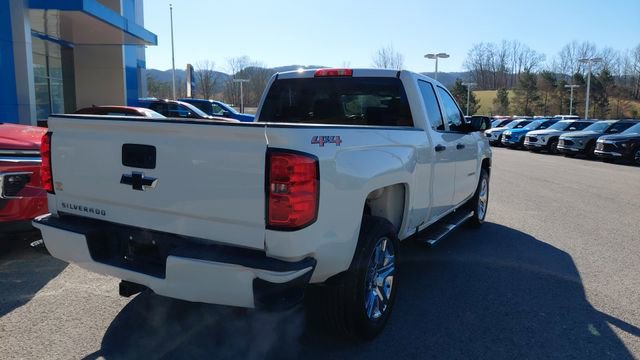 Used 2018 Chevrolet Silverado 1500 Custom w/ Custom Value Package image 4