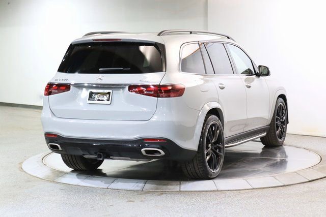 Used 2024 Mercedes-Benz GLS 580 4MATIC image 17