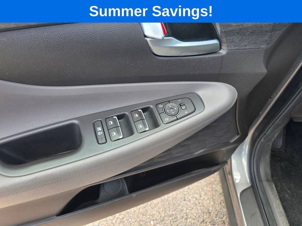 Used 2020 Hyundai Santa Fe SEL AWD/4WD image 18