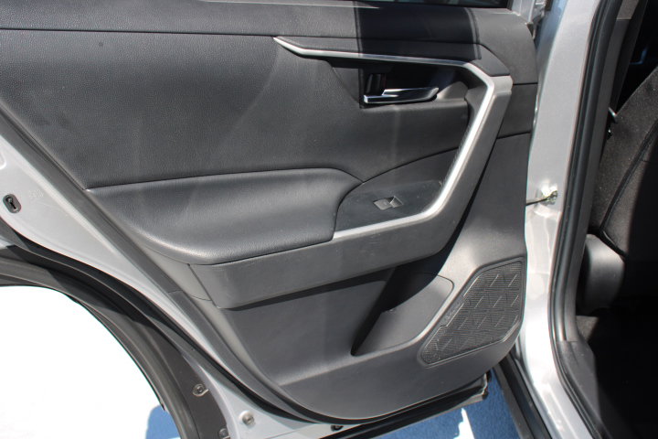 Certified 2022 Toyota RAV4 SE image 14