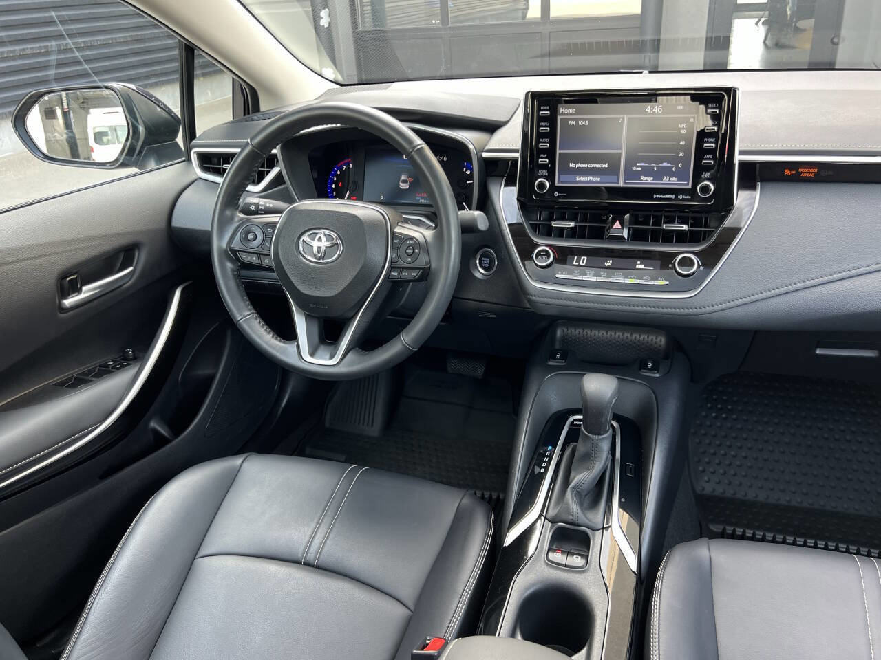 Used 2021 Toyota Corolla XLE image 21