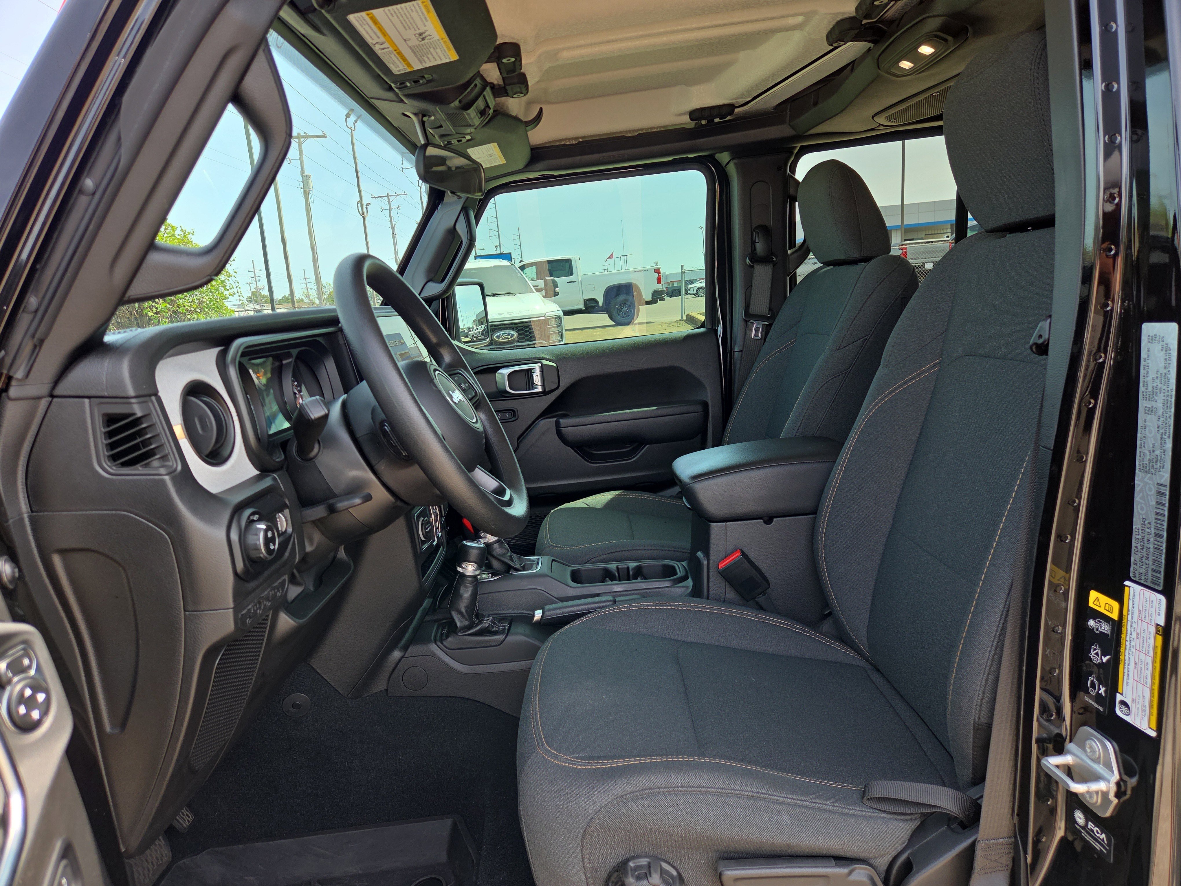 Used 2024 Jeep Gladiator Sport image 10