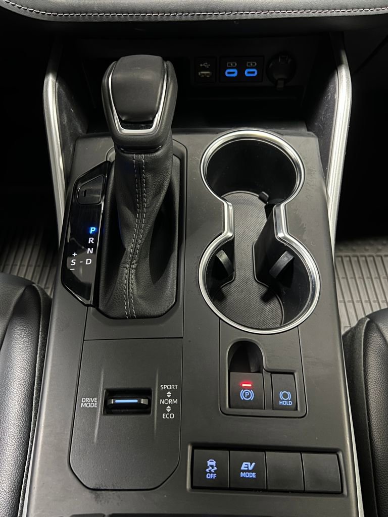 Certified 2022 Toyota Highlander XLE image 29