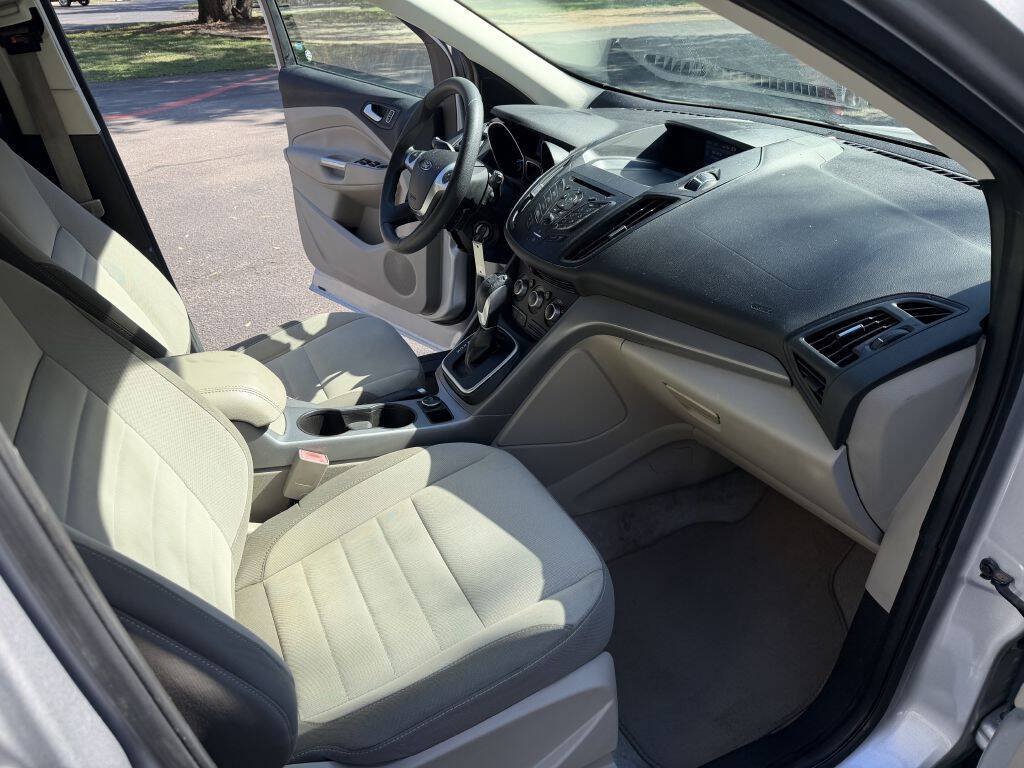 Used 2013 Ford Escape SE FWD image 19