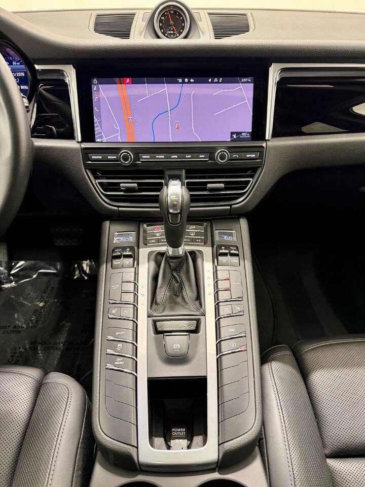 Used 2021 Porsche Macan image 17