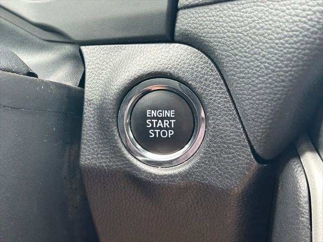 Certified 2025 Toyota RAV4 XLE FWD image 25