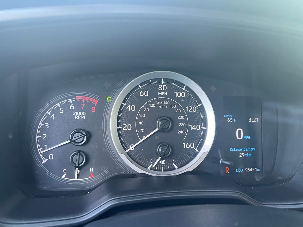 Used 2021 Toyota Corolla LE FWD image 17